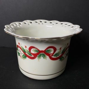 Royal Limited Holly Holliday Candy Nut Dish Japan